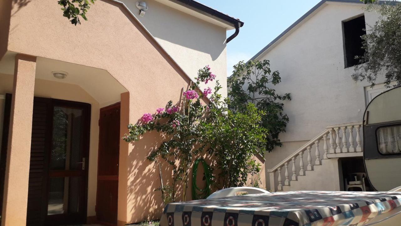 Apartmani Mia Liznjan Ngoại thất bức ảnh