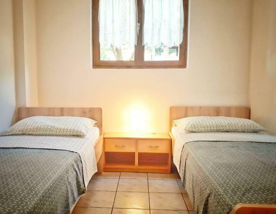 Apartmani Mia Liznjan Ngoại thất bức ảnh